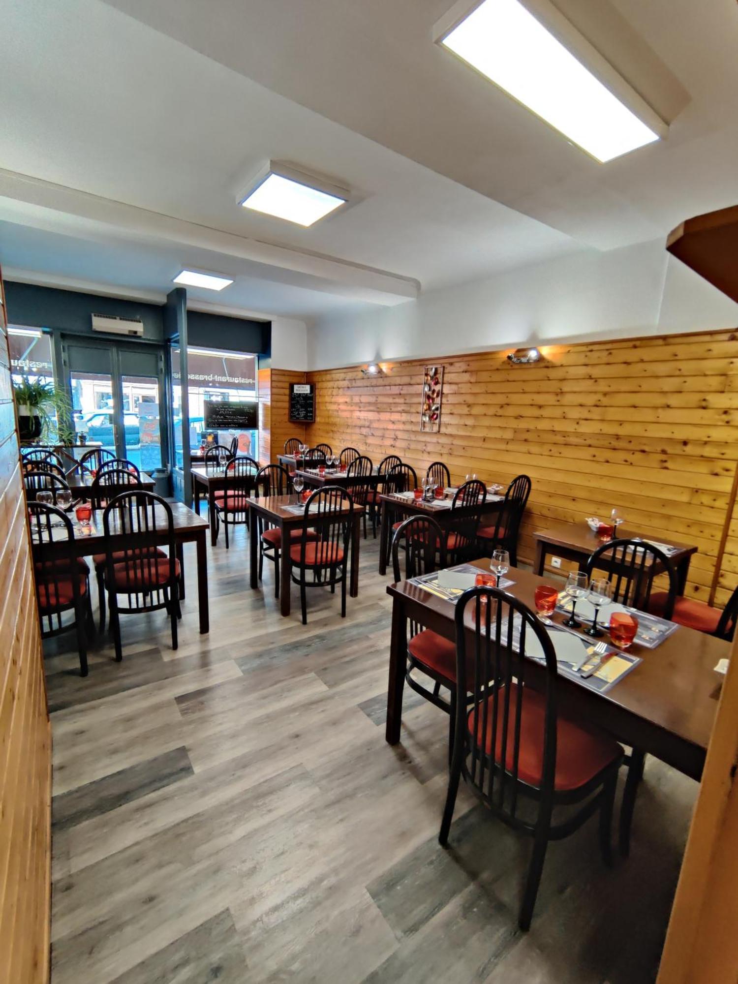 Hotel Saint - Pierre Villedieu-les-Poëles Eksteriør bilde