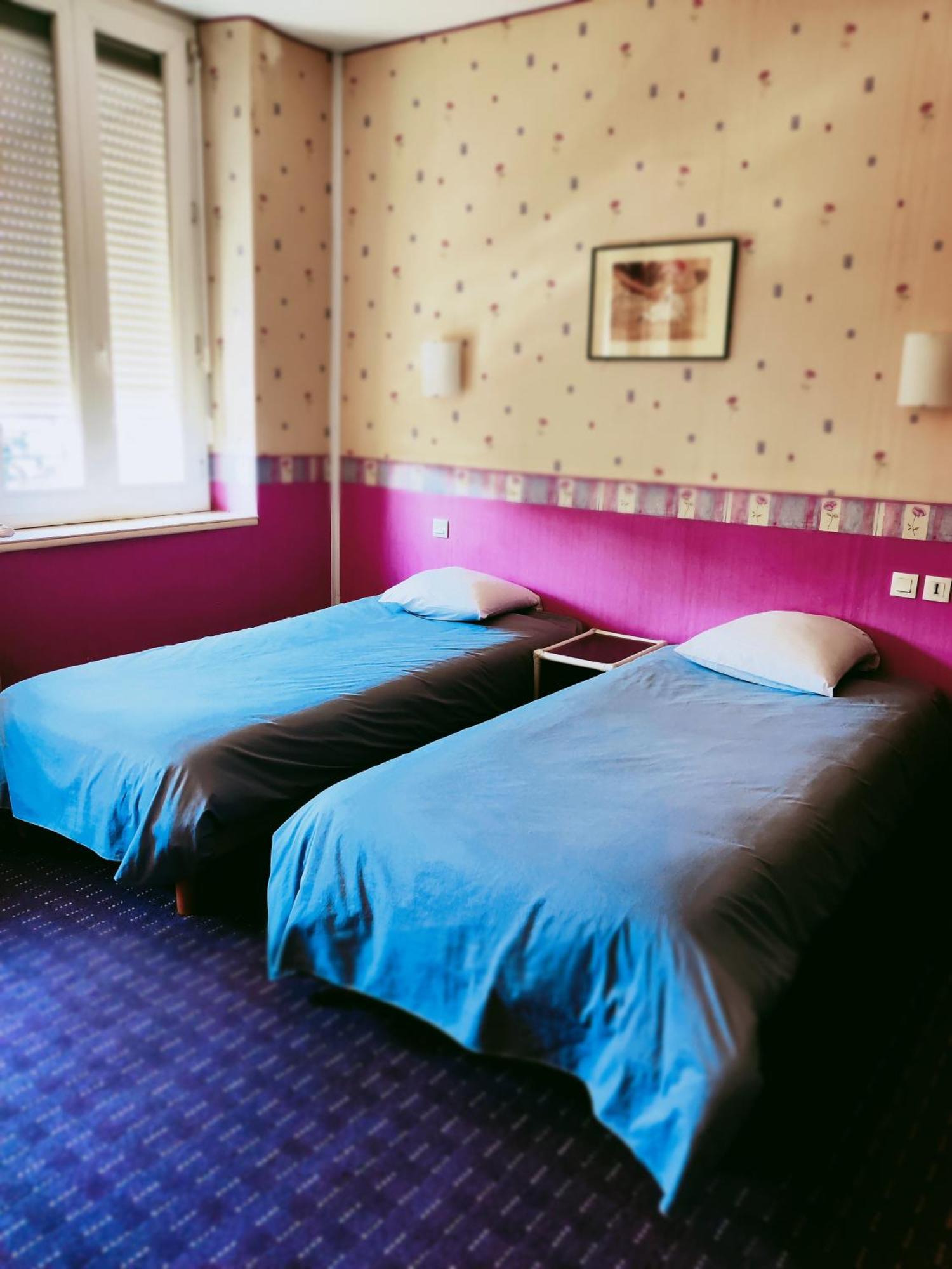 Hotel Saint - Pierre Villedieu-les-Poëles Eksteriør bilde