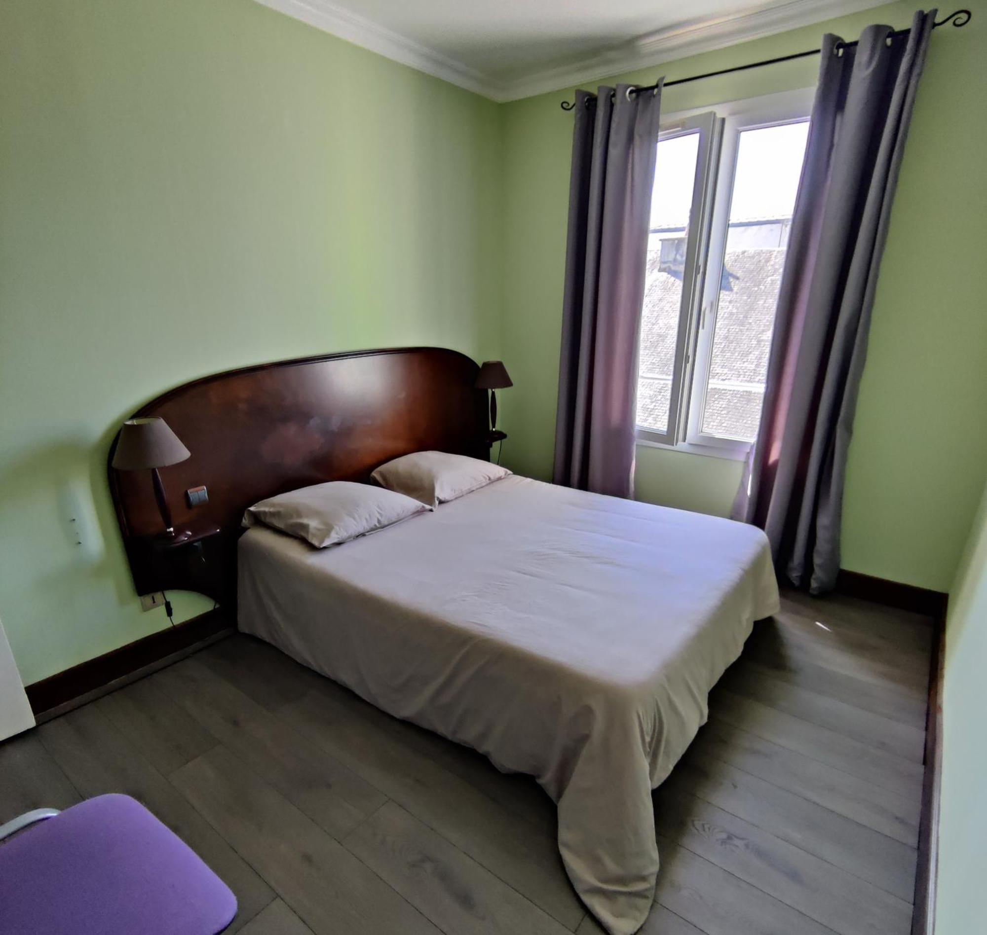 Hotel Saint - Pierre Villedieu-les-Poëles Eksteriør bilde